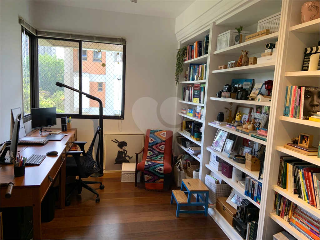 APARTAMENTO em REAL PARQUE