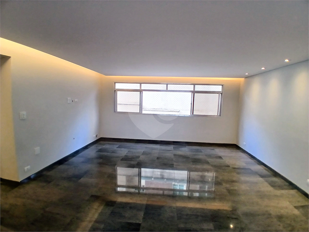 Amplo apto reformado no Alto de Santana 3 dorms sendo 1 suíte, 2 vagas fixas e cobertas. 160m²