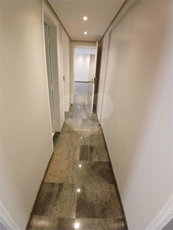 Amplo apto reformado no Alto de Santana 3 dorms sendo 1 suíte, 2 vagas fixas e cobertas. 160m²