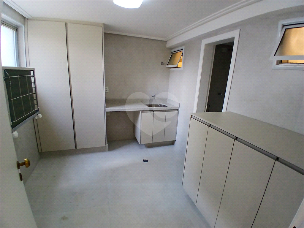 Amplo apto reformado no Alto de Santana 3 dorms sendo 1 suíte, 2 vagas fixas e cobertas. 160m²