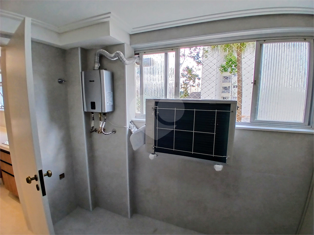 Amplo apto reformado no Alto de Santana 3 dorms sendo 1 suíte, 2 vagas fixas e cobertas. 160m²