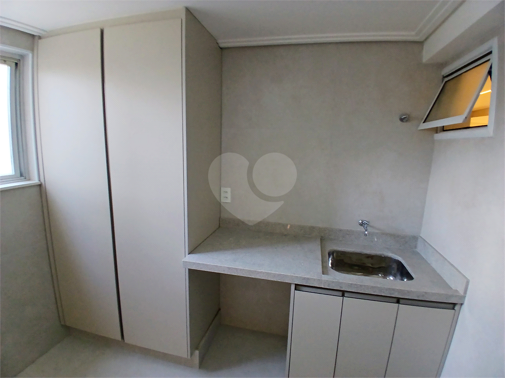 Amplo apto reformado no Alto de Santana 3 dorms sendo 1 suíte, 2 vagas fixas e cobertas. 160m²