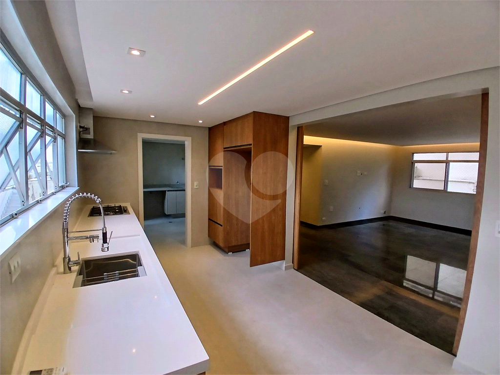 Amplo apto reformado no Alto de Santana 3 dorms sendo 1 suíte, 2 vagas fixas e cobertas. 160m²