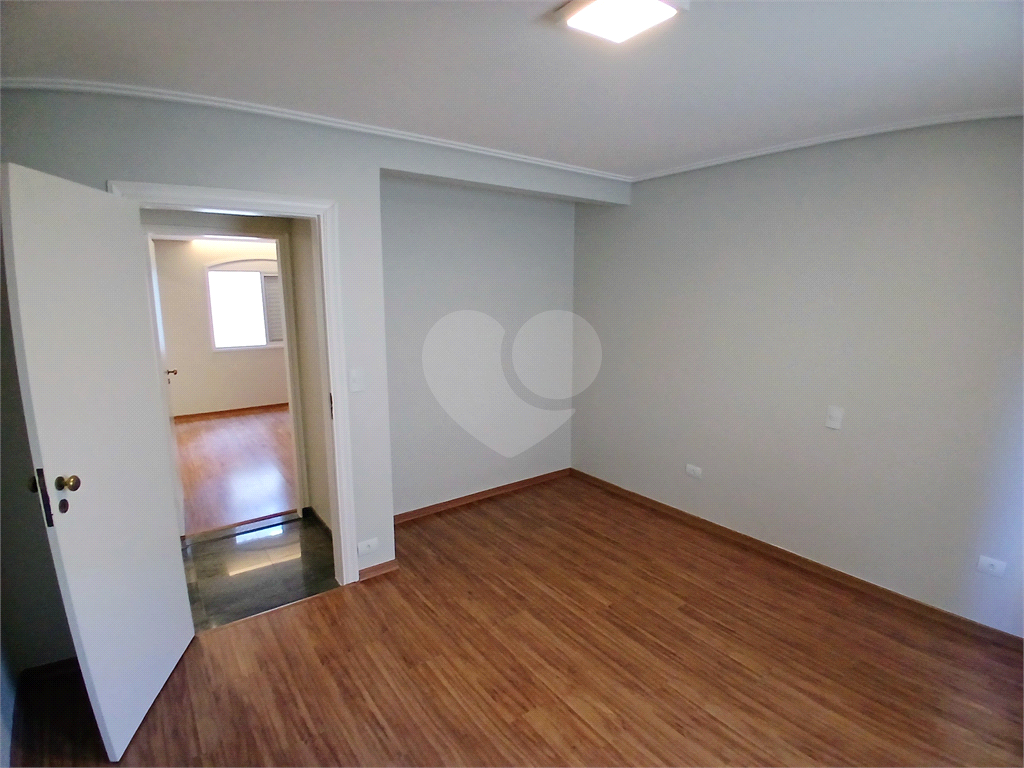 Amplo apto reformado no Alto de Santana 3 dorms sendo 1 suíte, 2 vagas fixas e cobertas. 160m²