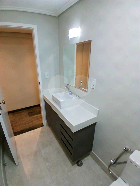 Amplo apto reformado no Alto de Santana 3 dorms sendo 1 suíte, 2 vagas fixas e cobertas. 160m²
