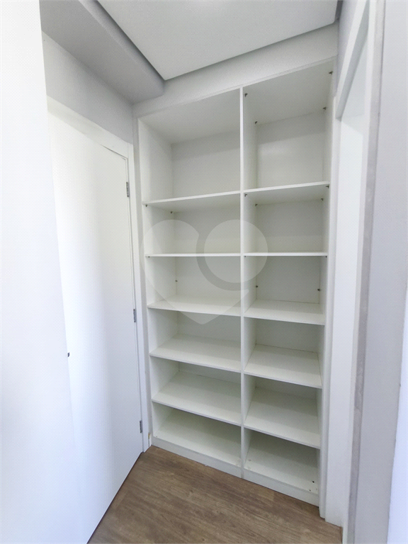 Apartamento para alugar com 2 quartos, 75m² - Foto 27