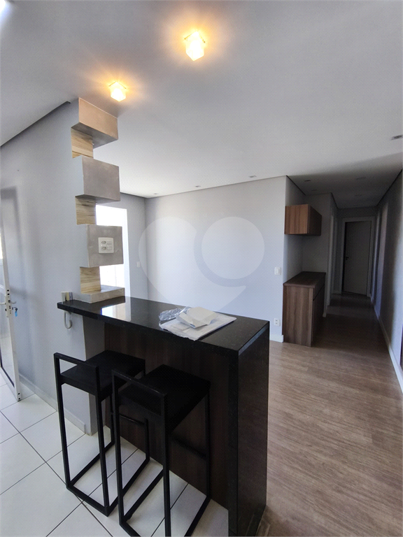 Apartamento para alugar com 2 quartos, 75m² - Foto 4