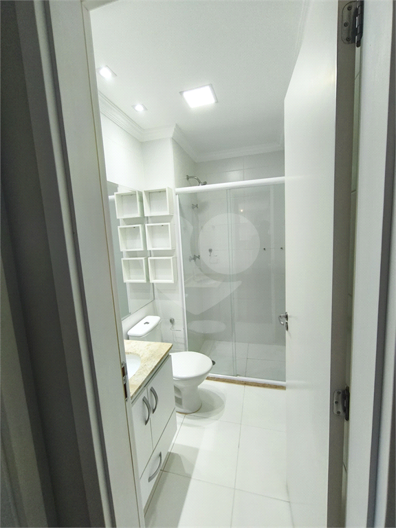 Apartamento para alugar com 2 quartos, 75m² - Foto 17