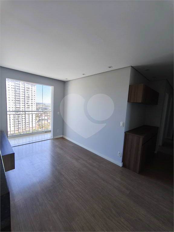 Apartamento para alugar com 2 quartos, 75m² - Foto 3