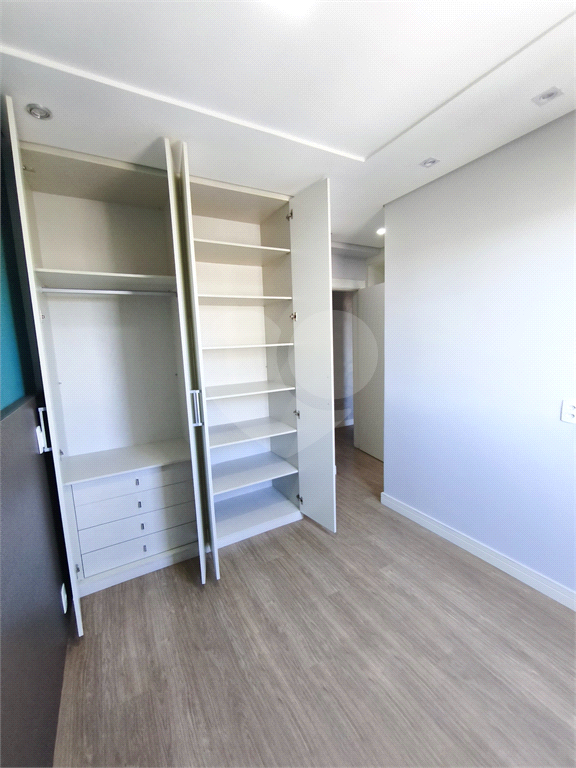Apartamento para alugar com 2 quartos, 75m² - Foto 10