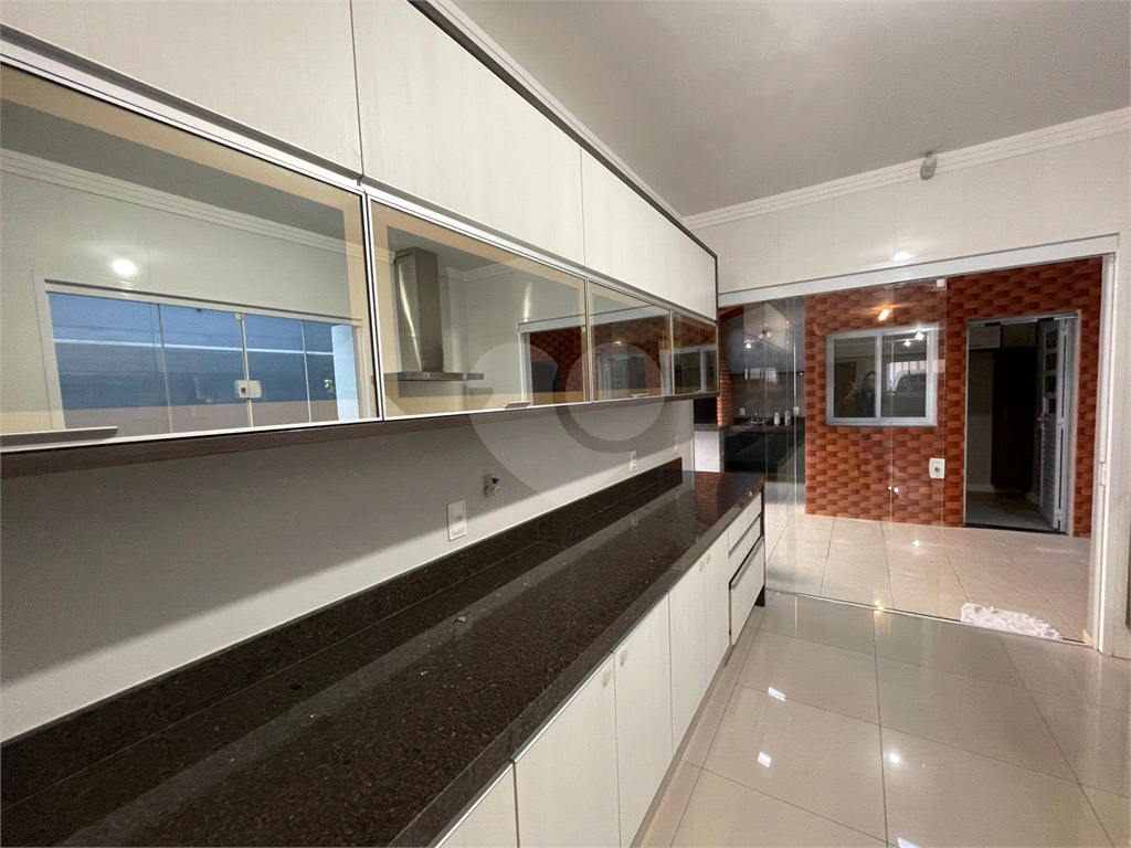 Casa à venda com 3 quartos, 171m² - Foto 8