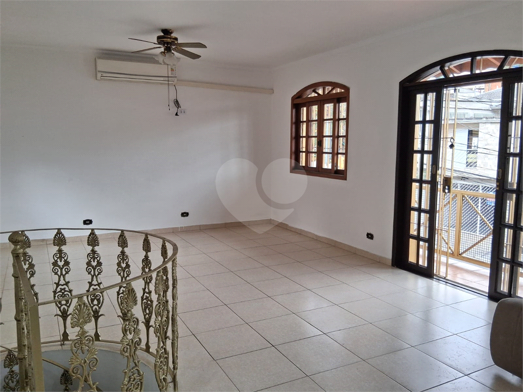 Casa ampla com 3 dormitórios, 2 vagas , quintal  Parada Inglesa