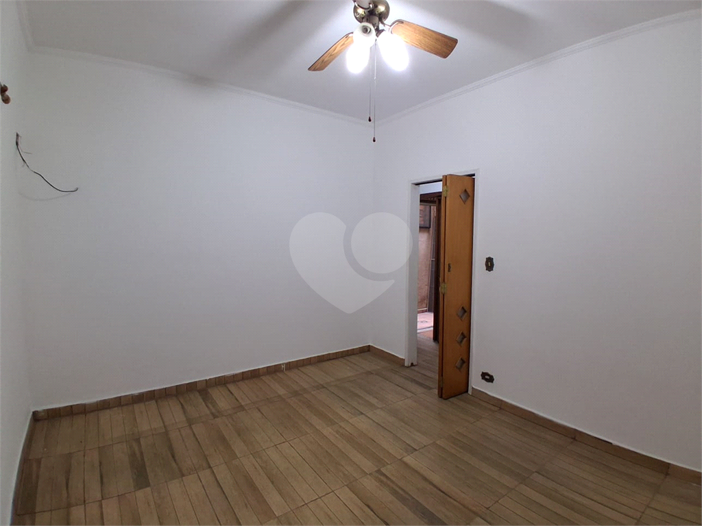 Casa ampla com 3 dormitórios, 2 vagas , quintal  Parada Inglesa