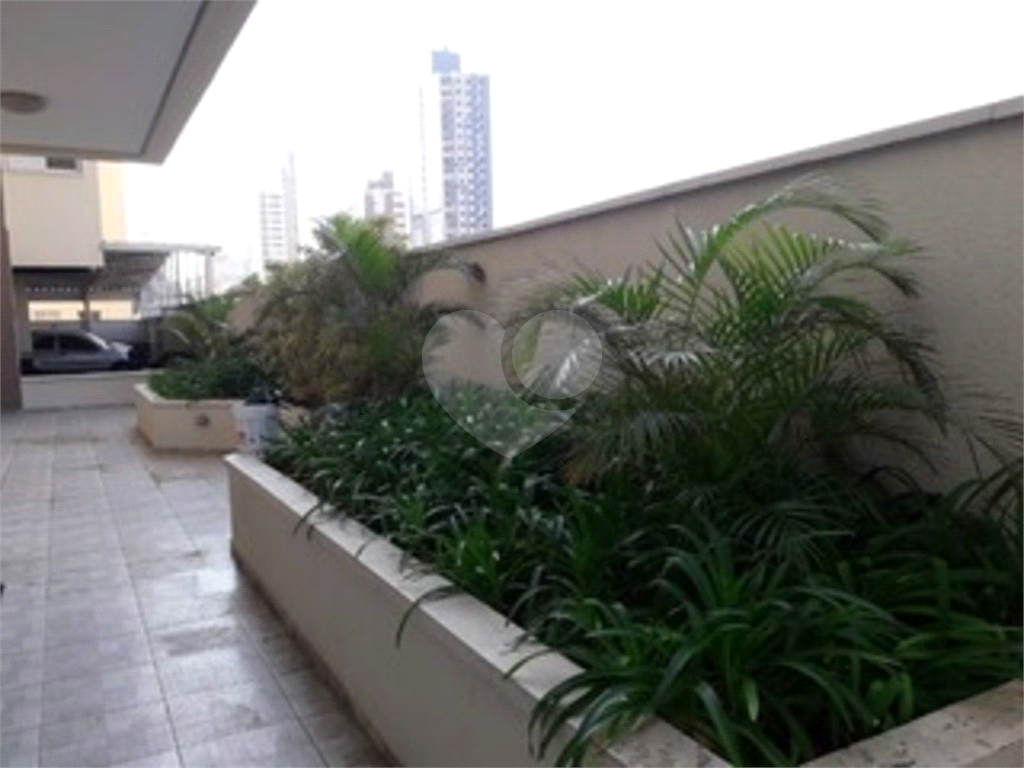 Apartamento à venda e aluguel com 2 quartos, 75m² - Foto 21