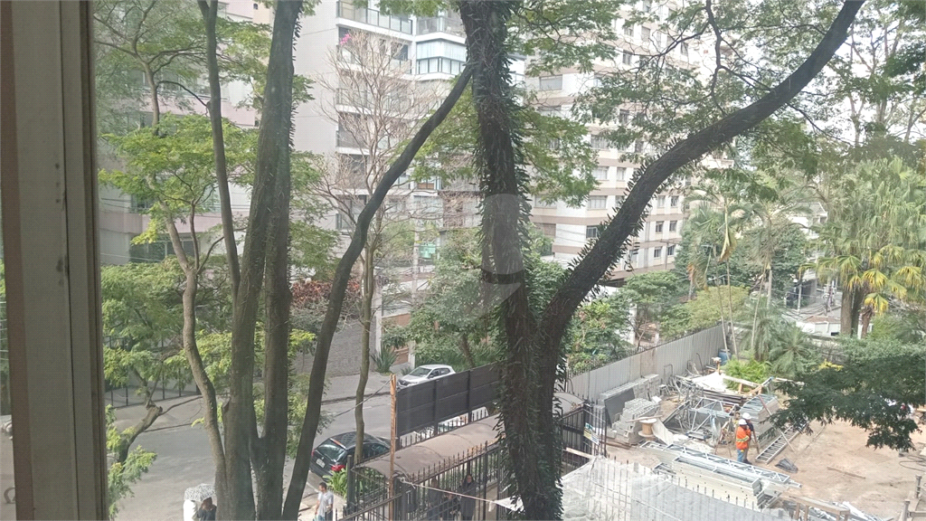 APARTAMENTO em JARDIM PAULISTA