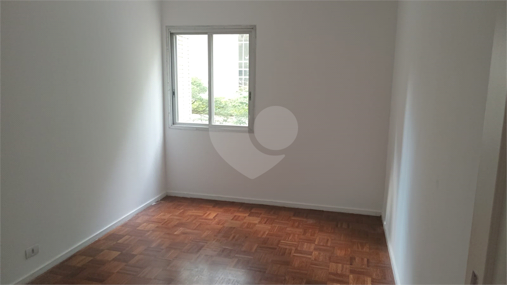 APARTAMENTO em JARDIM PAULISTA