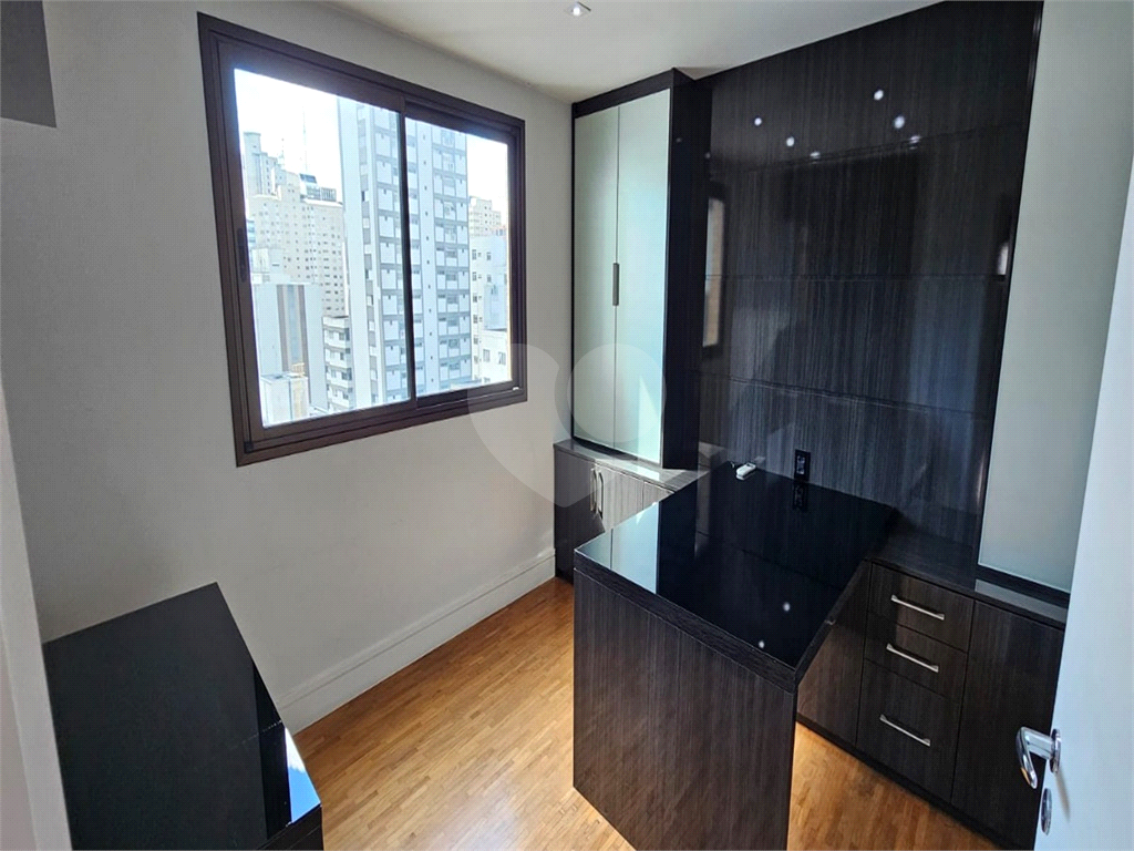 Apartamento Duplex Alto Padrão à venda no Jardim Paulista. Excelente localização!