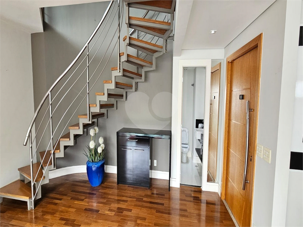 Apartamento Duplex Alto Padrão à venda no Jardim Paulista. Excelente localização!