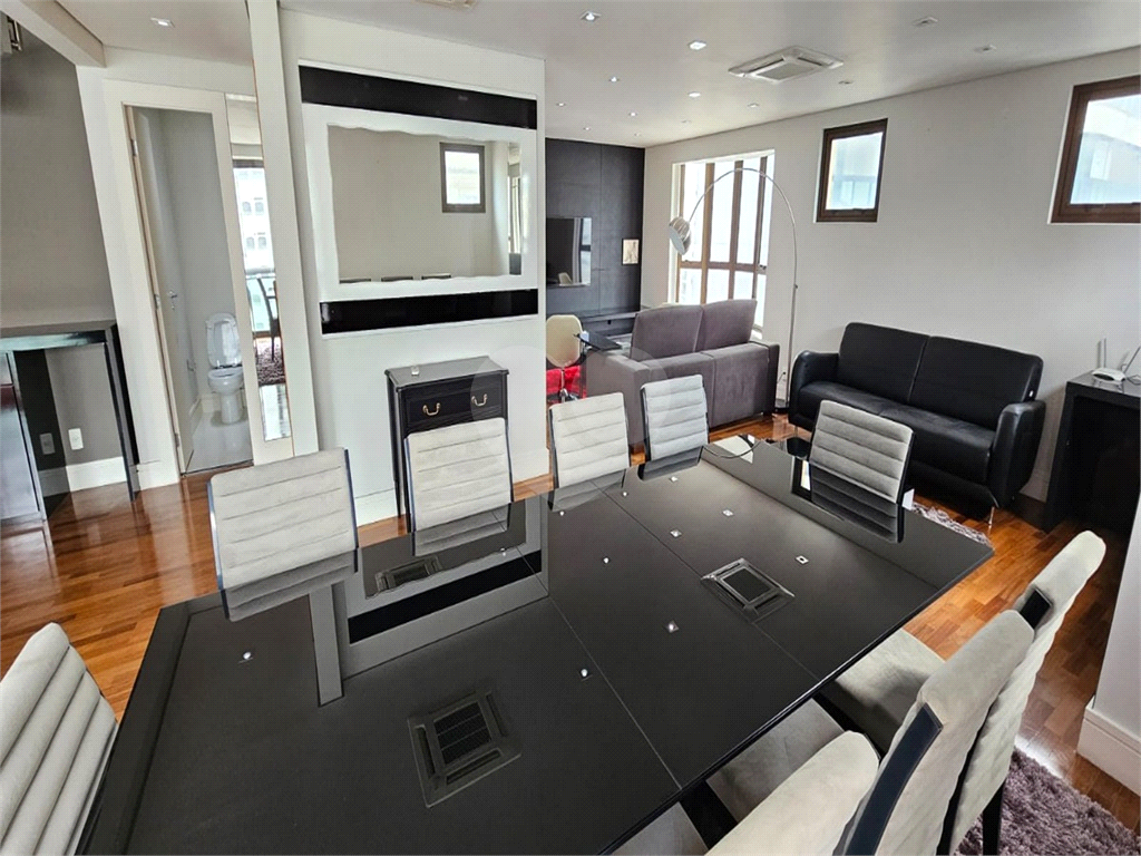 Apartamento Duplex Alto Padrão à venda no Jardim Paulista. Excelente localização!