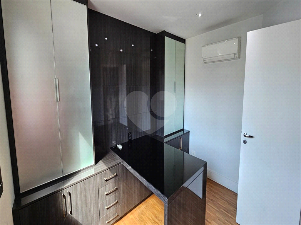 Apartamento Duplex Alto Padrão à venda no Jardim Paulista. Excelente localização!