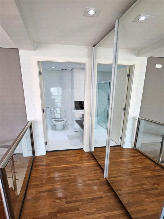 Apartamento Duplex Alto Padrão à venda no Jardim Paulista. Excelente localização!