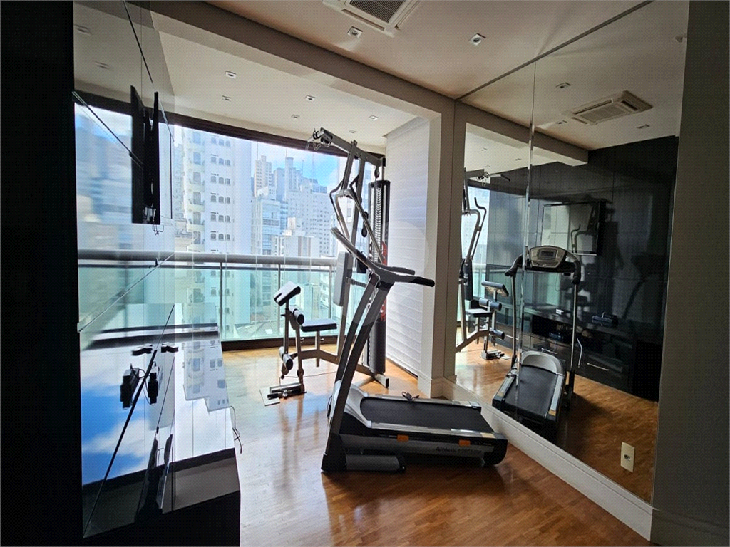 Apartamento Duplex Alto Padrão à venda no Jardim Paulista. Excelente localização!