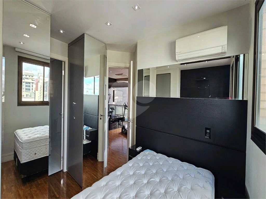 Apartamento Duplex Alto Padrão à venda no Jardim Paulista. Excelente localização!