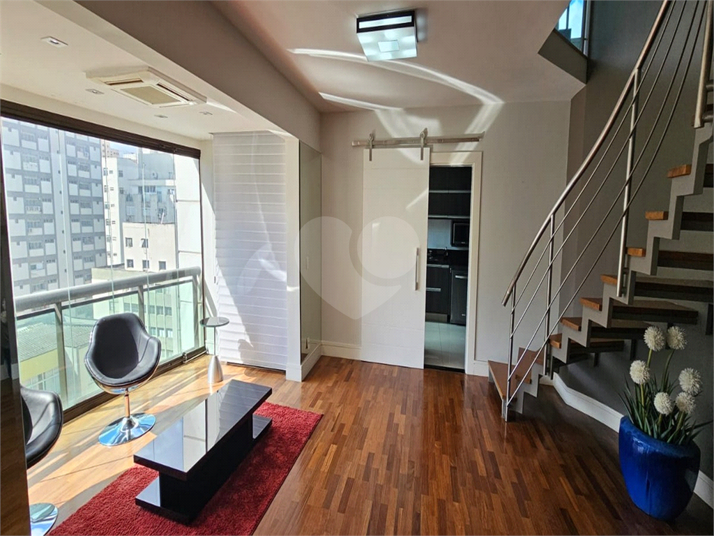 Apartamento Duplex Alto Padrão à venda no Jardim Paulista. Excelente localização!
