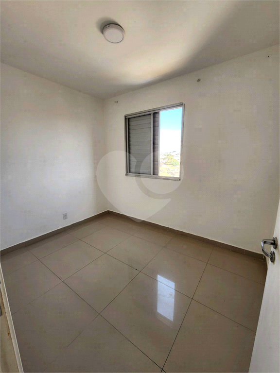 Apartamento a venda de 2 quartos 1 vaga no Pq. Edú Chaves.