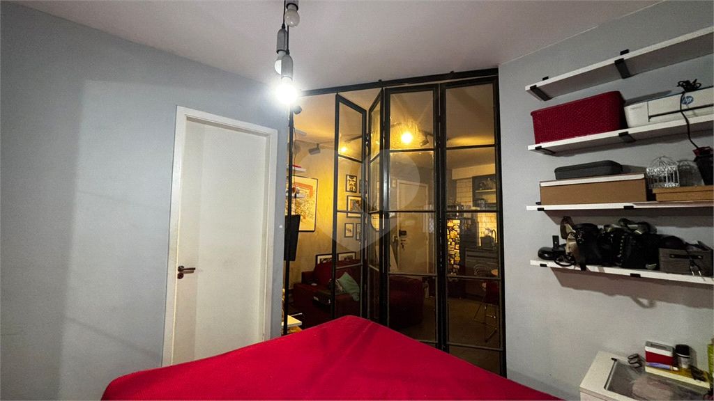 Apartamento à venda com 1 quarto, 28m² - Foto 2