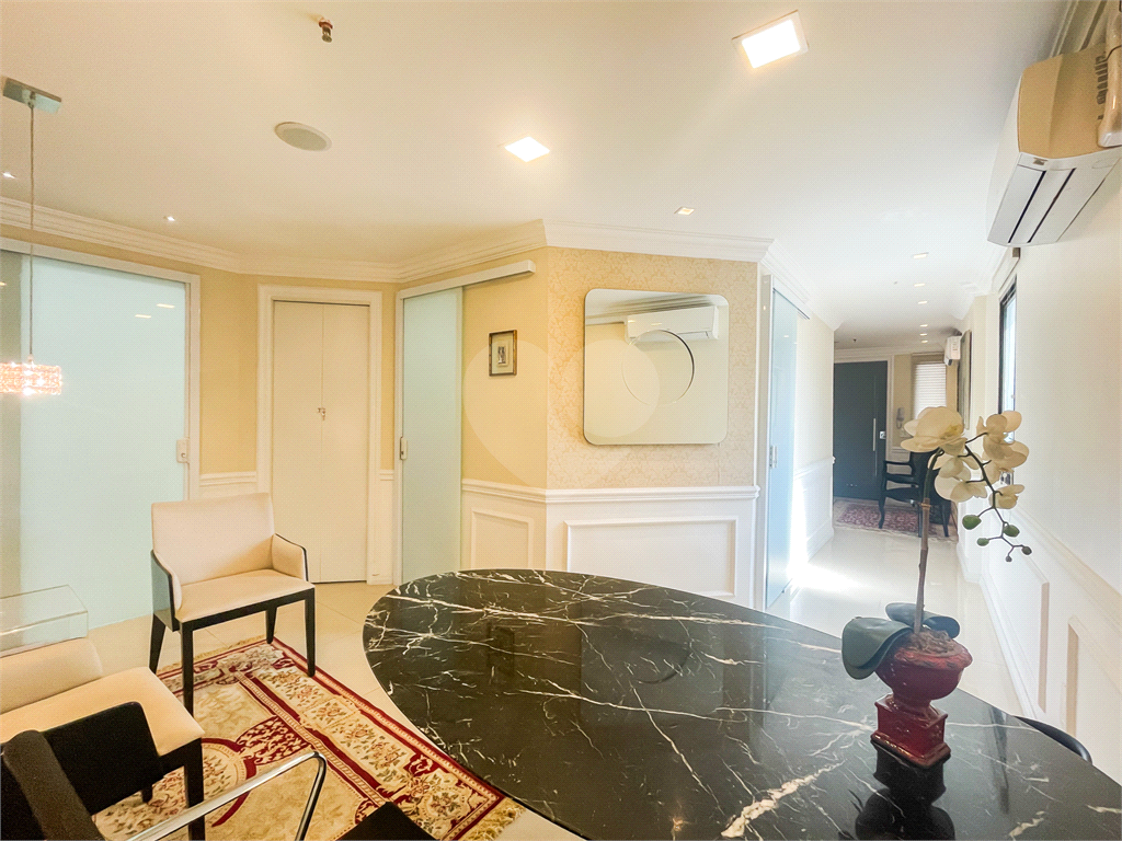 Sala / Conjunto Comercial - Alto Padrão - Bela Vista - 6 Salas - 2 Banheiros - 2 Vagas - Venda / Compra