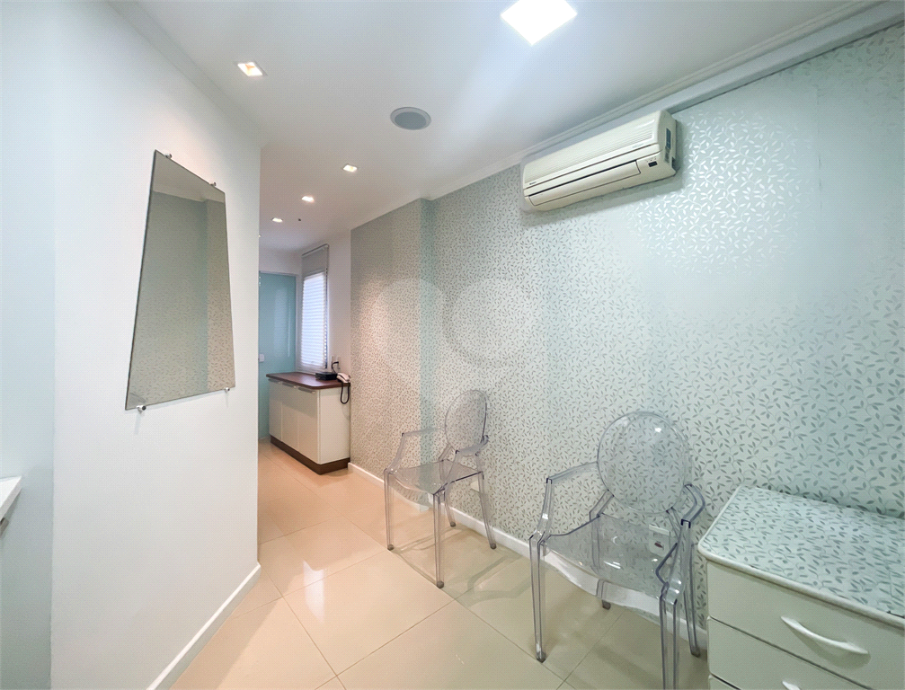 Sala / Conjunto Comercial - Alto Padrão - Bela Vista - 6 Salas - 2 Banheiros - 2 Vagas - Venda / Compra