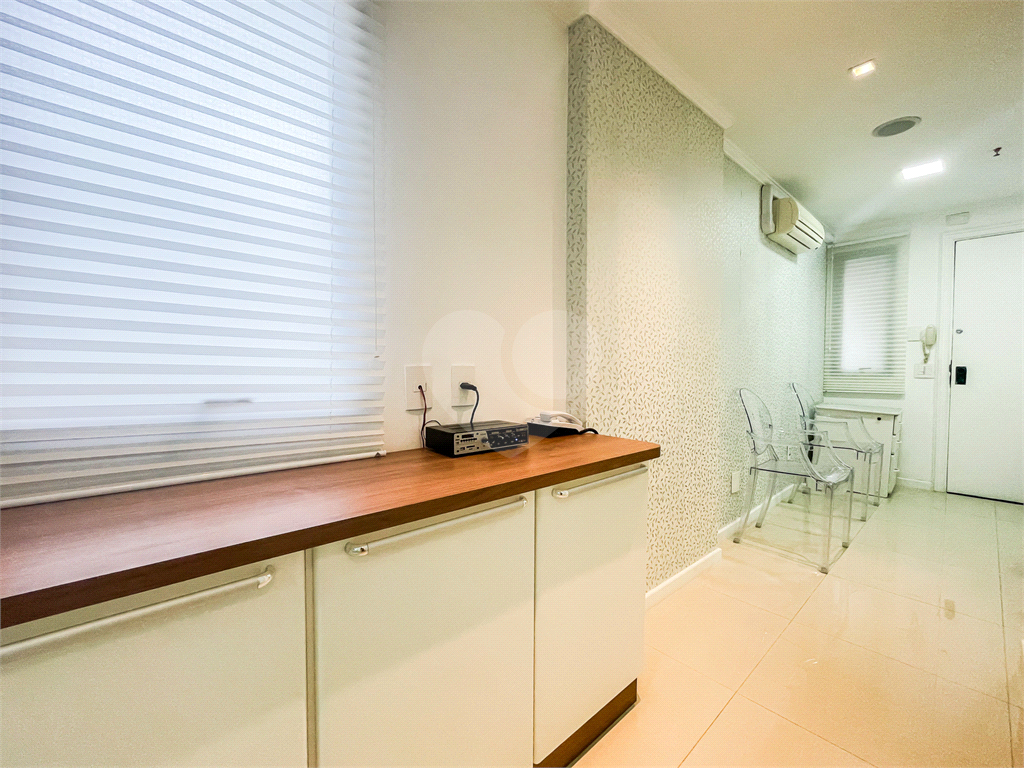 Conjunto / Sala Comercial - Bela Vista - Alto Padrão - 2 Vagas - Venda / Compra - Consultório Médico