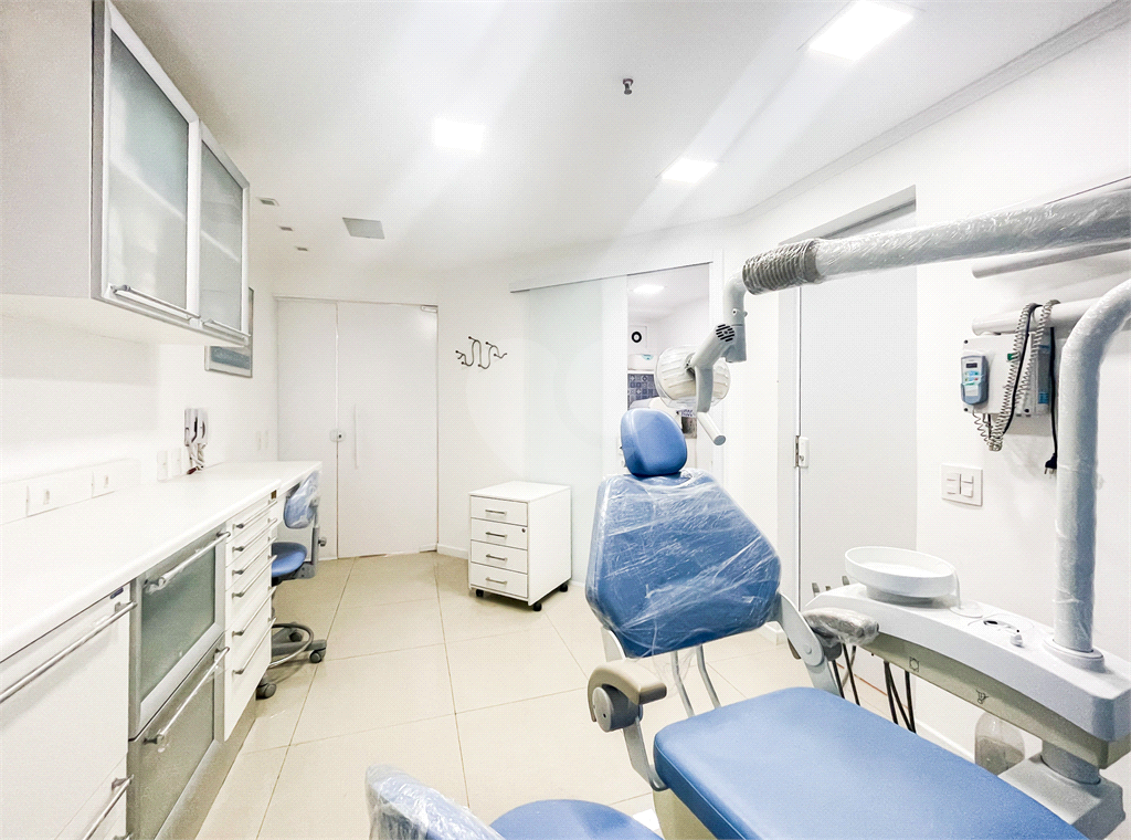 Conjunto / Sala Comercial - Bela Vista - Alto Padrão - 2 Vagas - Venda / Compra - Consultório Médico