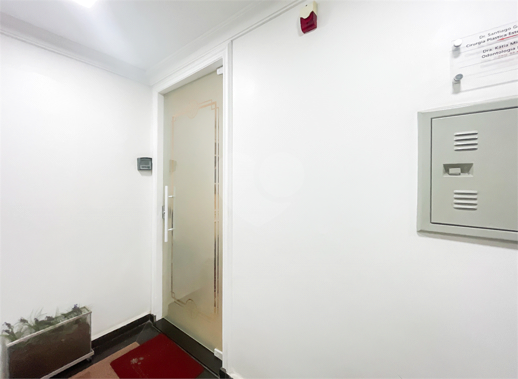 Conjunto / Sala Comercial - Bela Vista - Alto Padrão - 2 Vagas - Venda / Compra - Consultório Médico