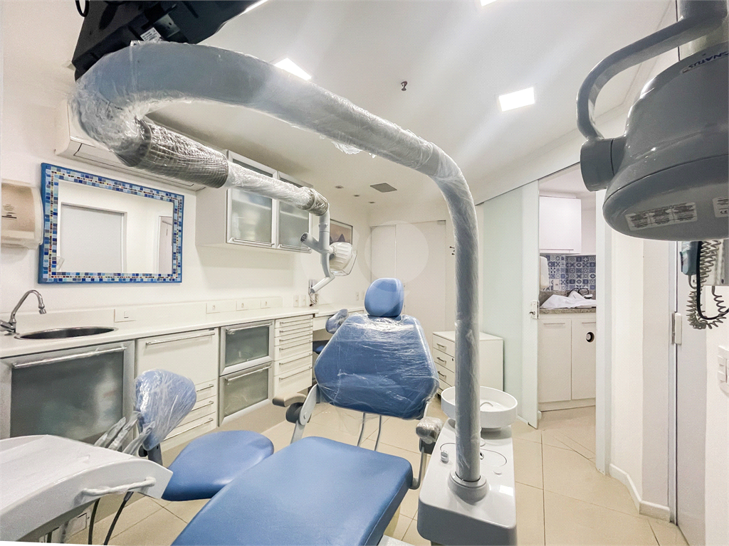 Conjunto / Sala Comercial - Bela Vista - Alto Padrão - 2 Vagas - Venda / Compra - Consultório Médico