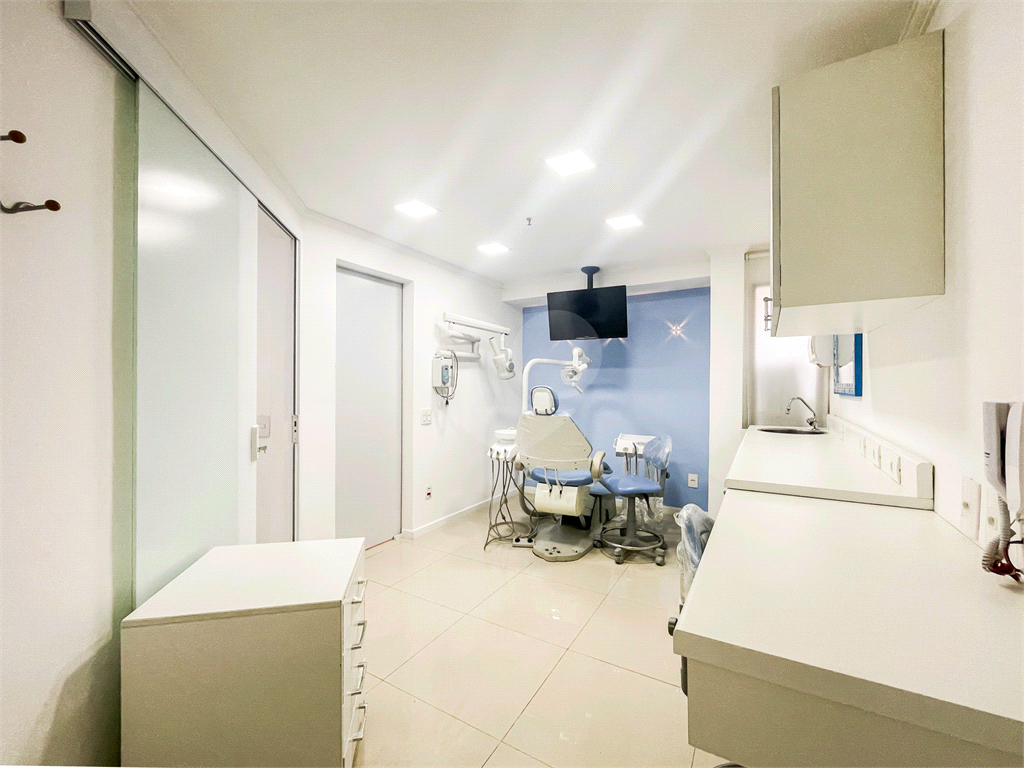 Conjunto / Sala Comercial - Bela Vista - Alto Padrão - 2 Vagas - Venda / Compra - Consultório Médico