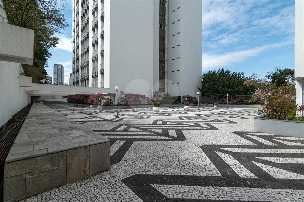 Cobertura à venda em Alto de Pinheiros - Vista deslumbrante!