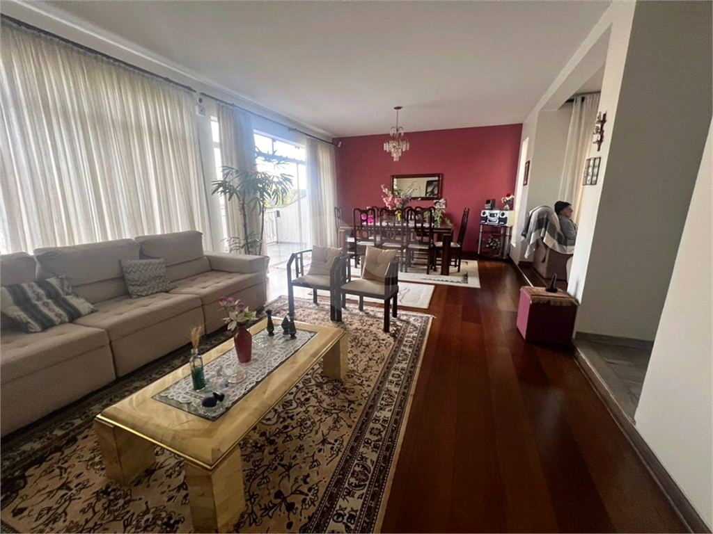 Sobrado 4 dormitório 250m2 Jardim São Paulo a Venda e Locação