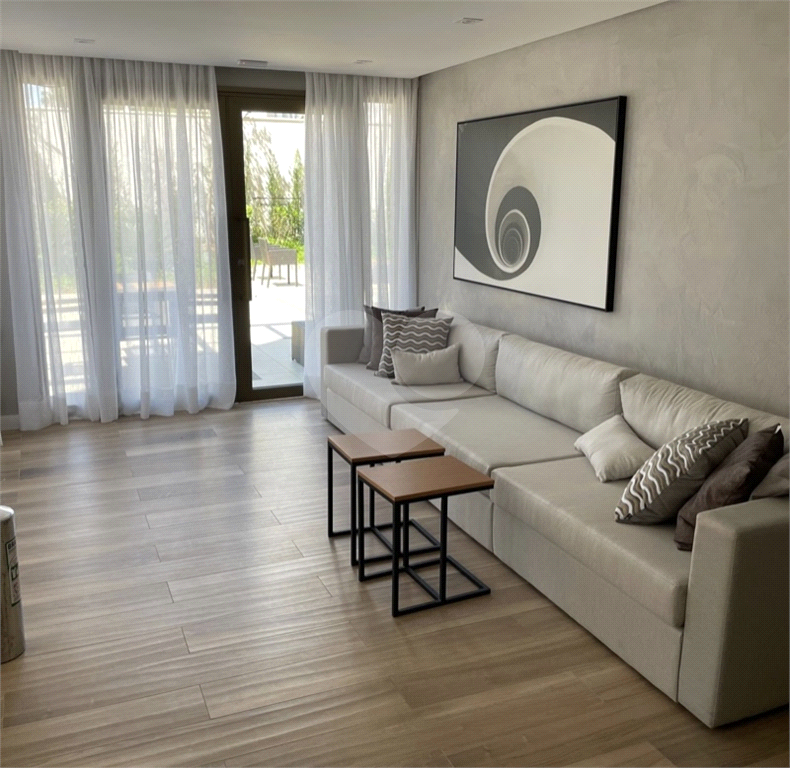 APARTAMENTO em SANTANA