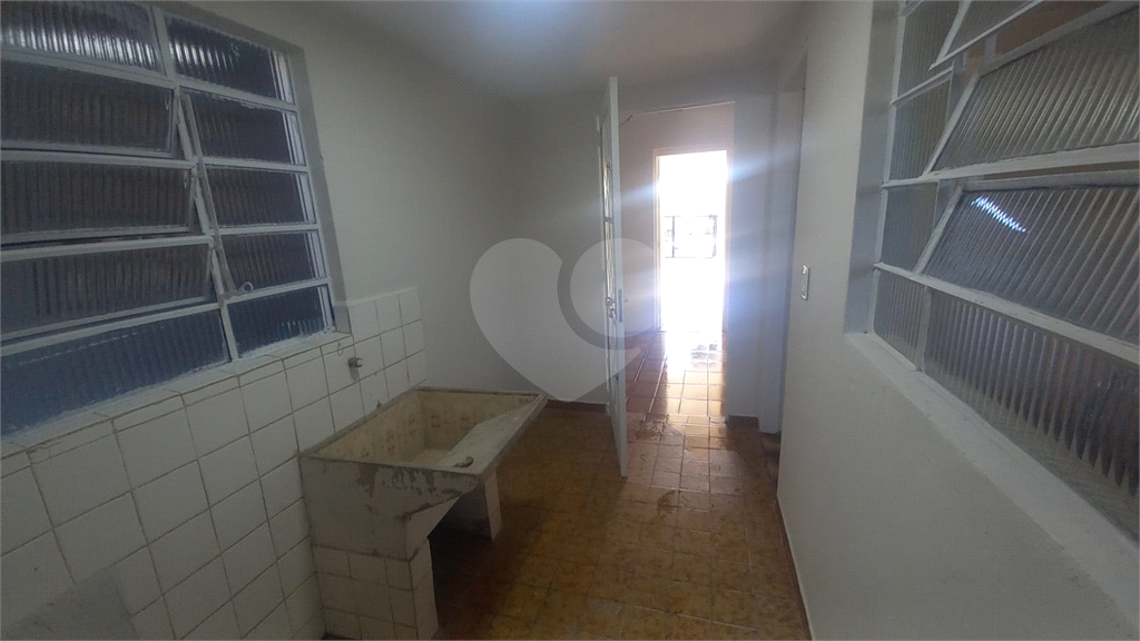 Casa à venda com 3 quartos, 190m² - Foto 16
