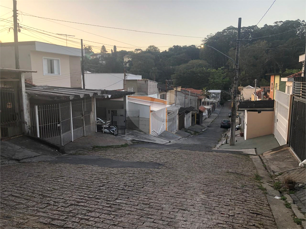 Casa à venda com 5 quartos, 149m² - Foto 2