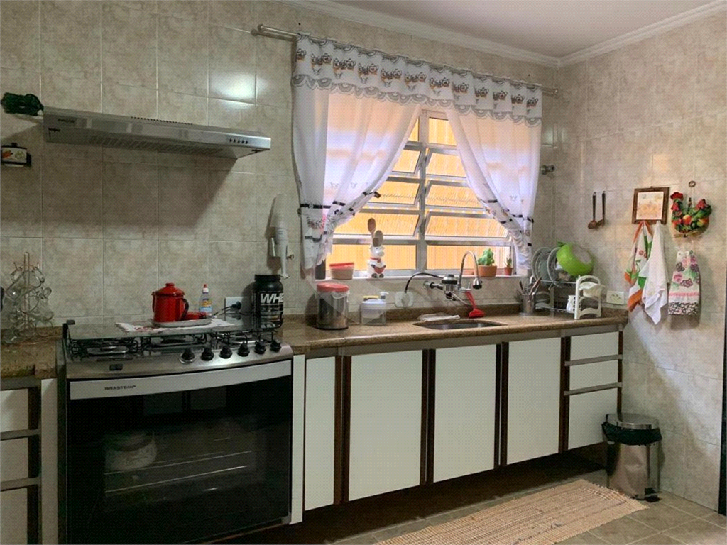 VENDA - Casa espaçosa com suíte e terraço gourmet | 3 dormitórios (1 suíte)