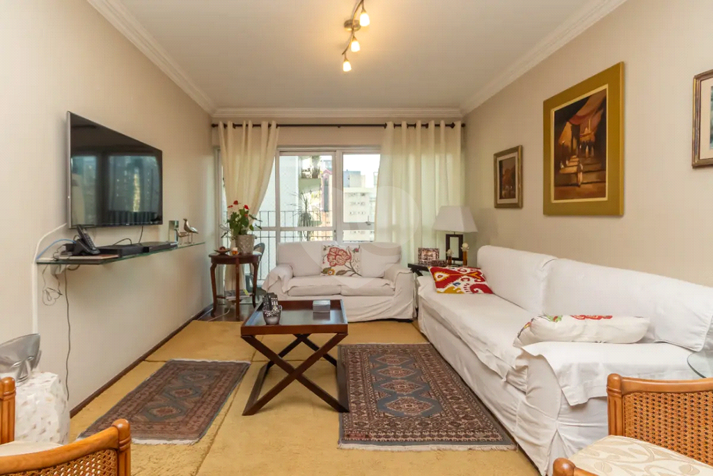 APARTAMENTO em MOEMA