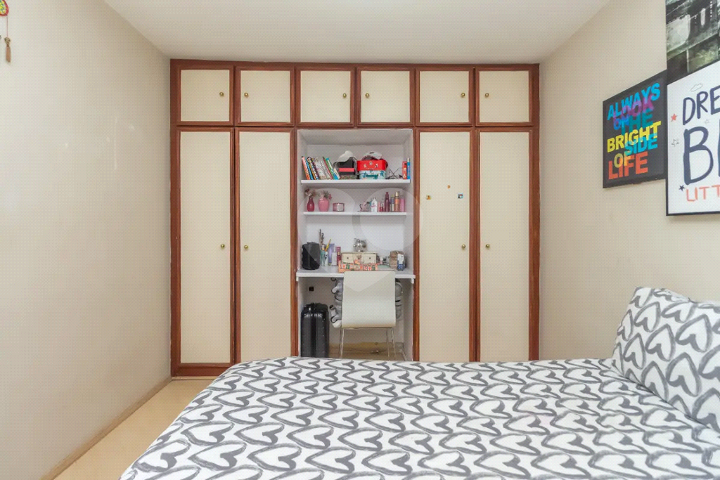 APARTAMENTO em MOEMA