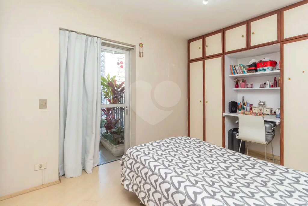 APARTAMENTO em MOEMA