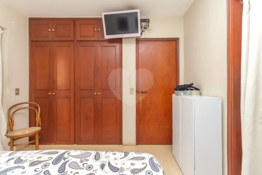 APARTAMENTO em MOEMA