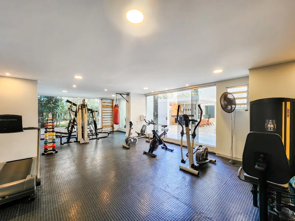 APARTAMENTO em MOEMA