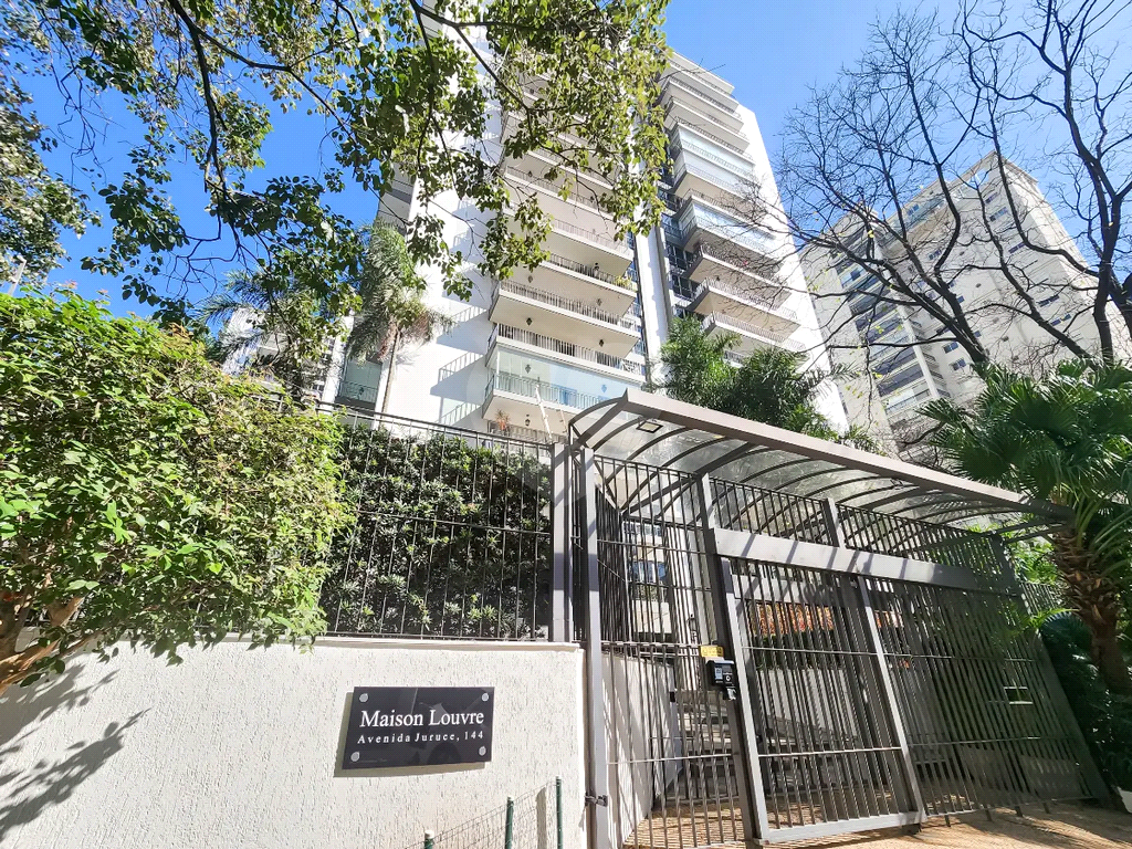 APARTAMENTO em MOEMA