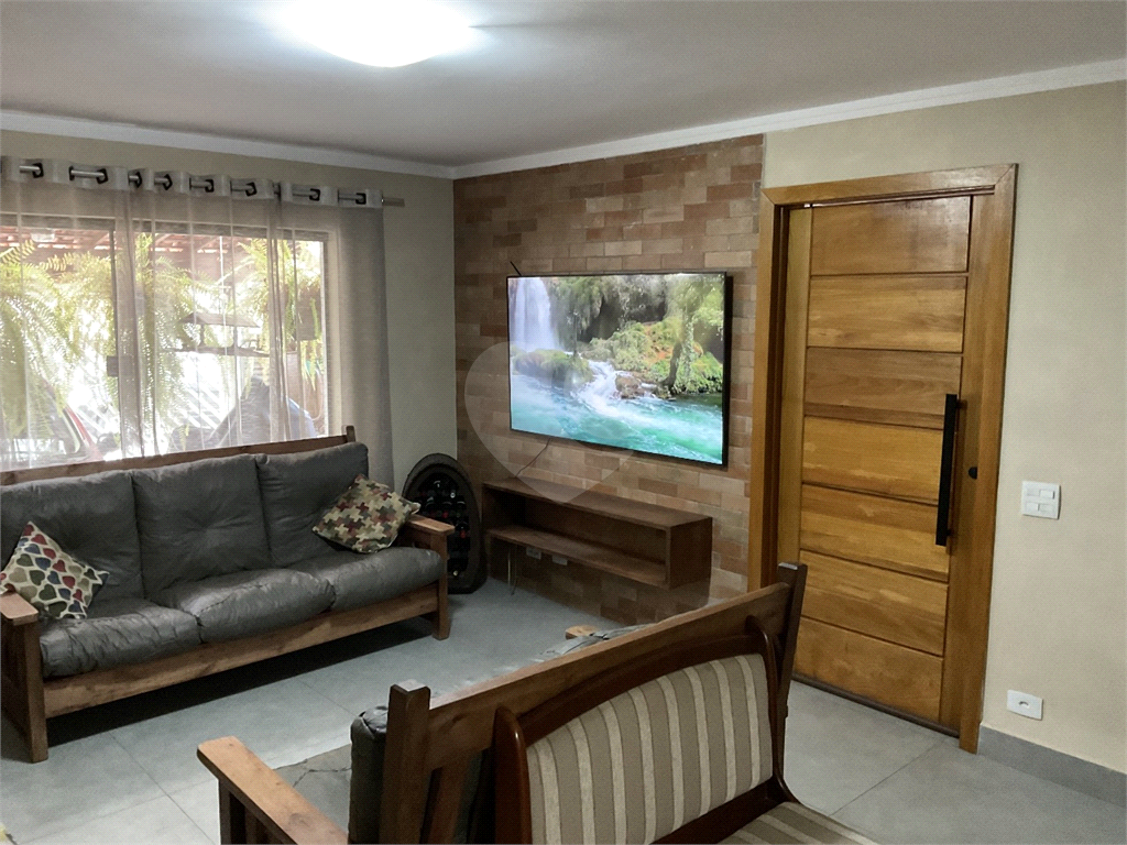 SOBRADO em HORTO FLORESTAL
